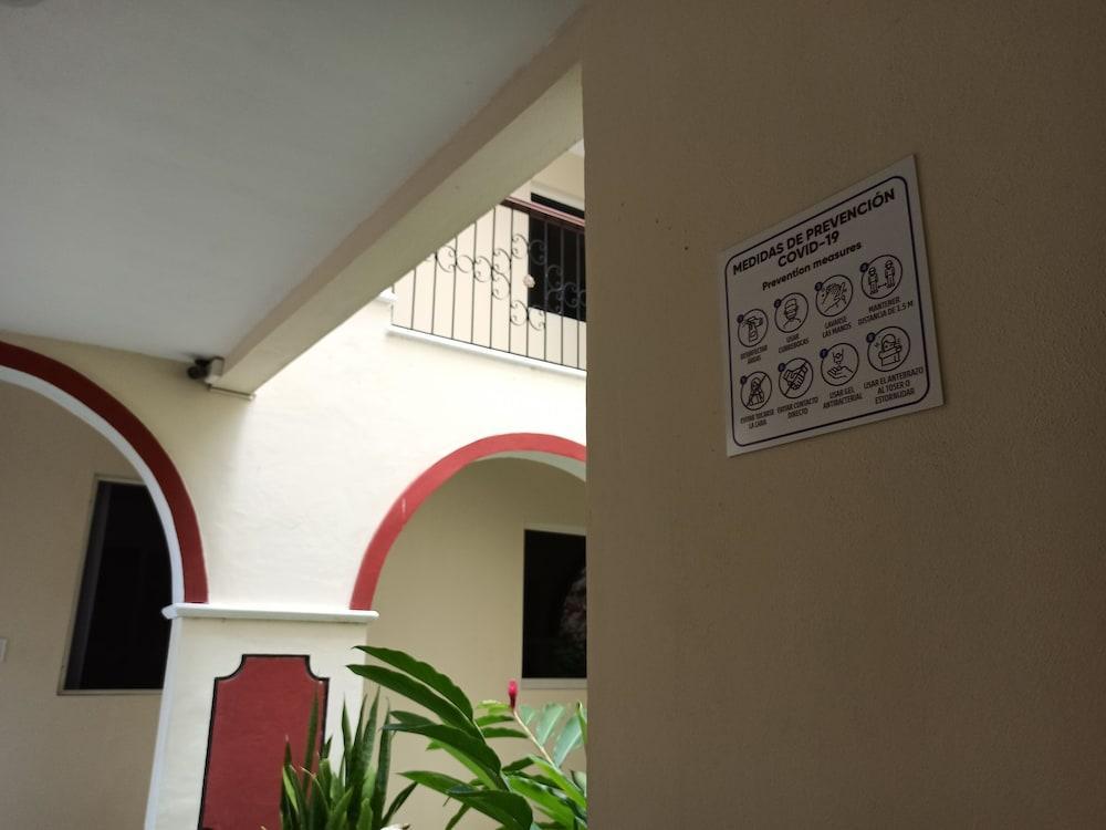 Hotel Catedral Valladolid  Exterior photo