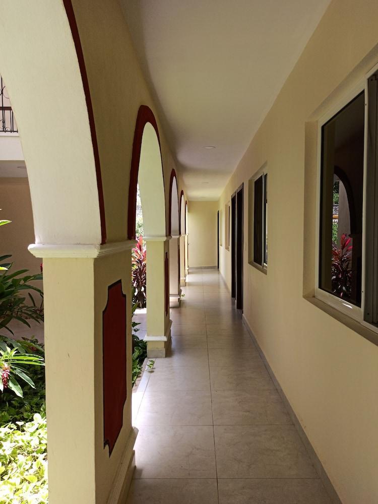 Hotel Catedral Valladolid  Exterior photo